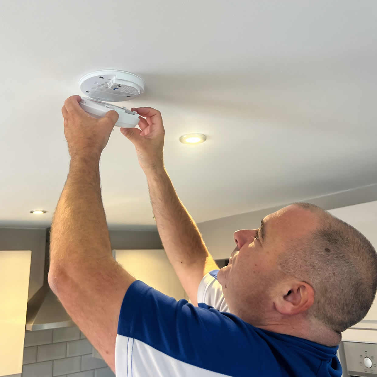 Range of smoke and heat alarms installed in Aberystwyth homes